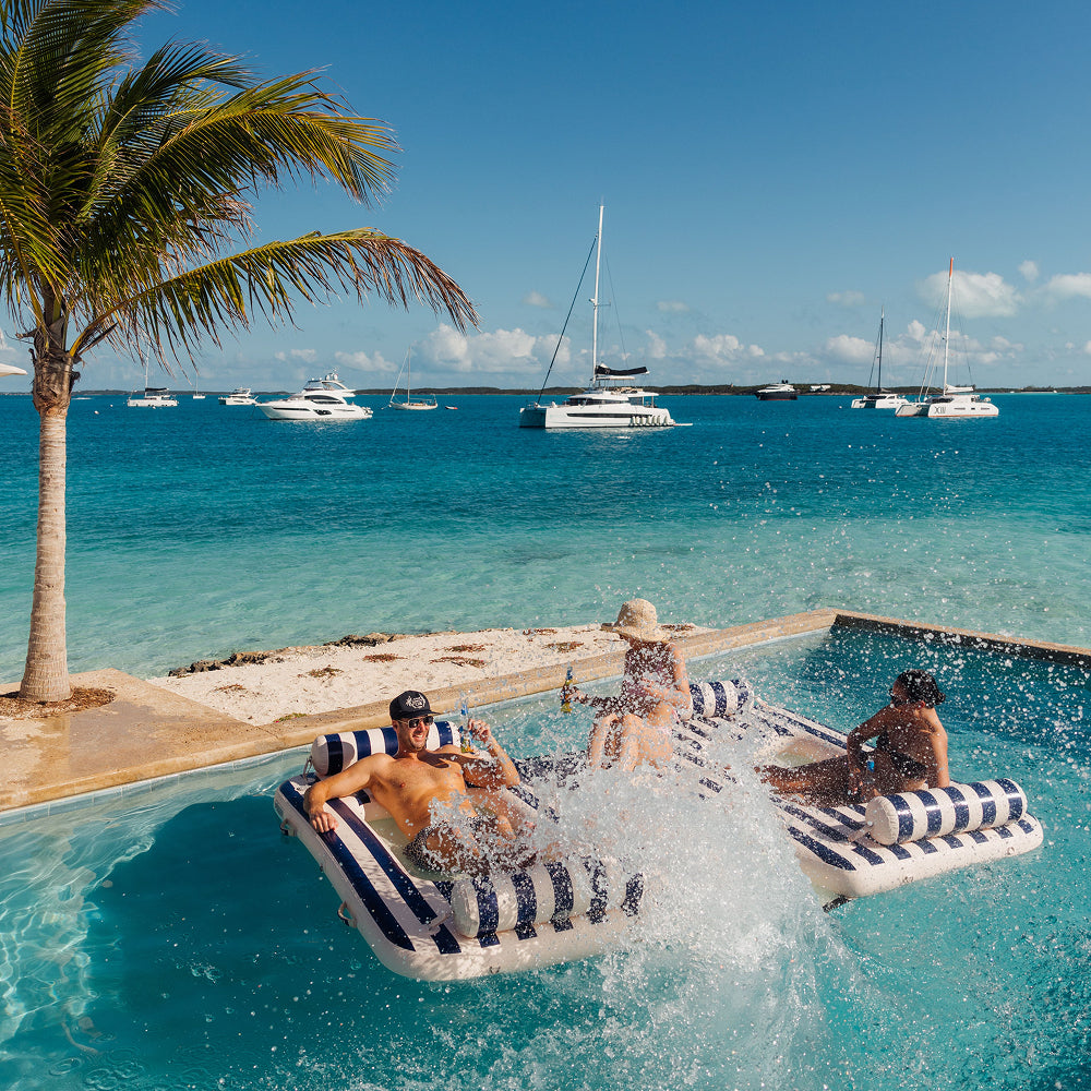 Dayclub Island Float